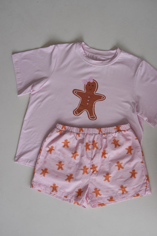 Gingerbread pink adults
