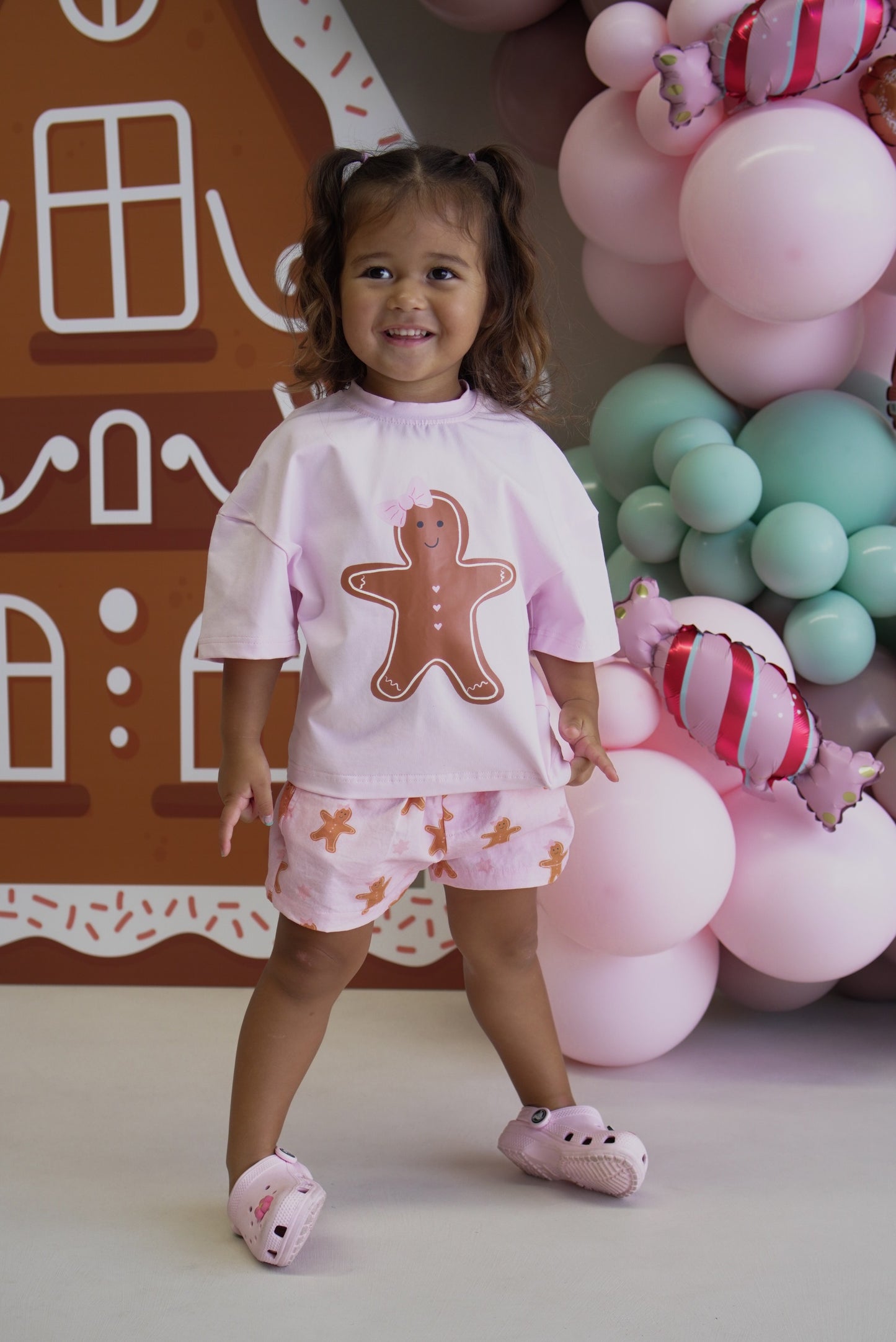 Gingerbread Kids - Pink